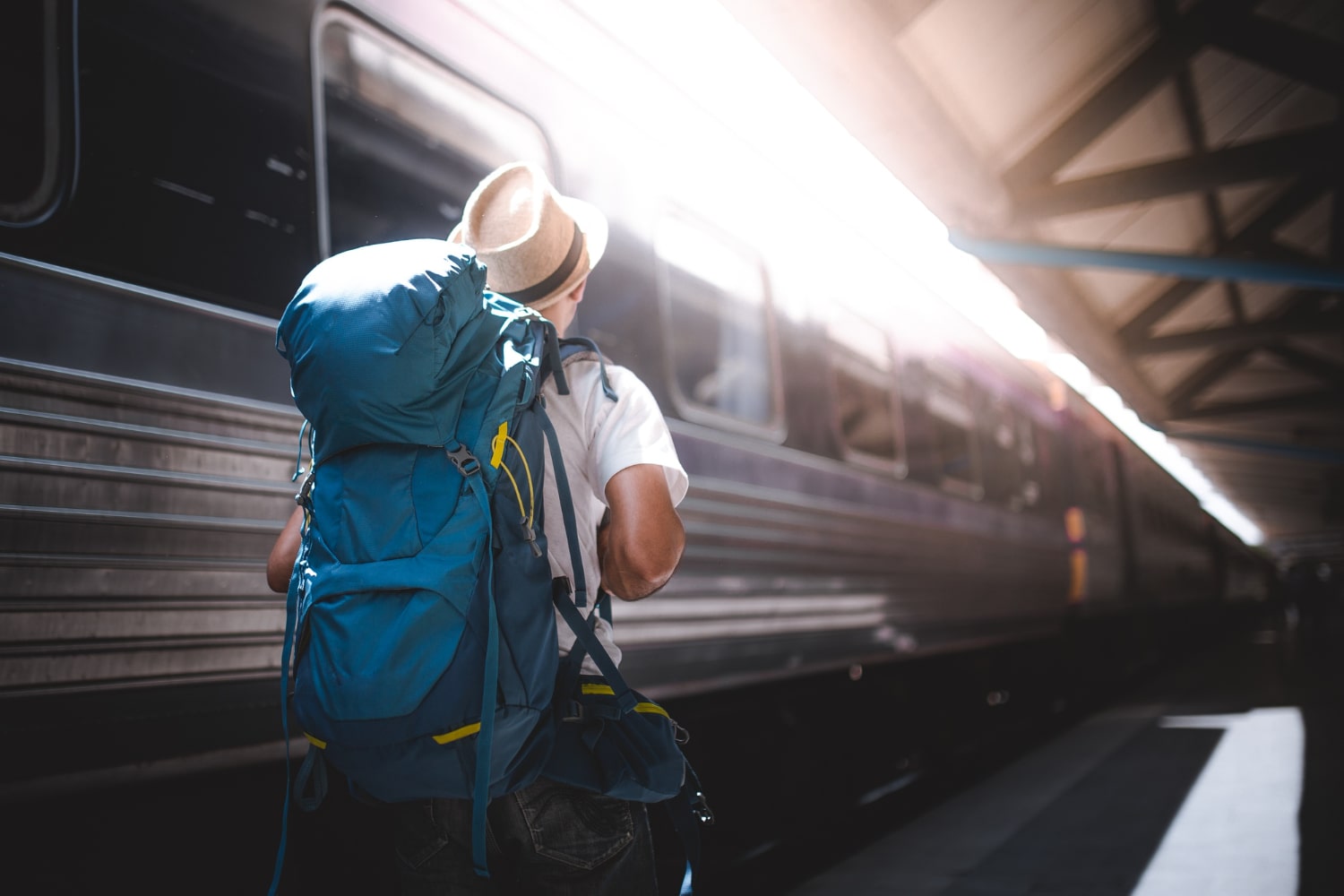 ¿Cómo ahorrar dinero en tus viajes en tren por España